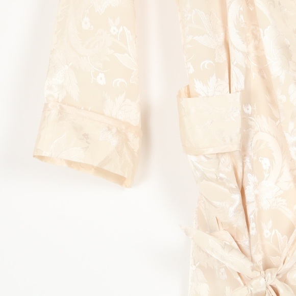 Victorias Secret Gold Tag Robe - Picture 4 of 8